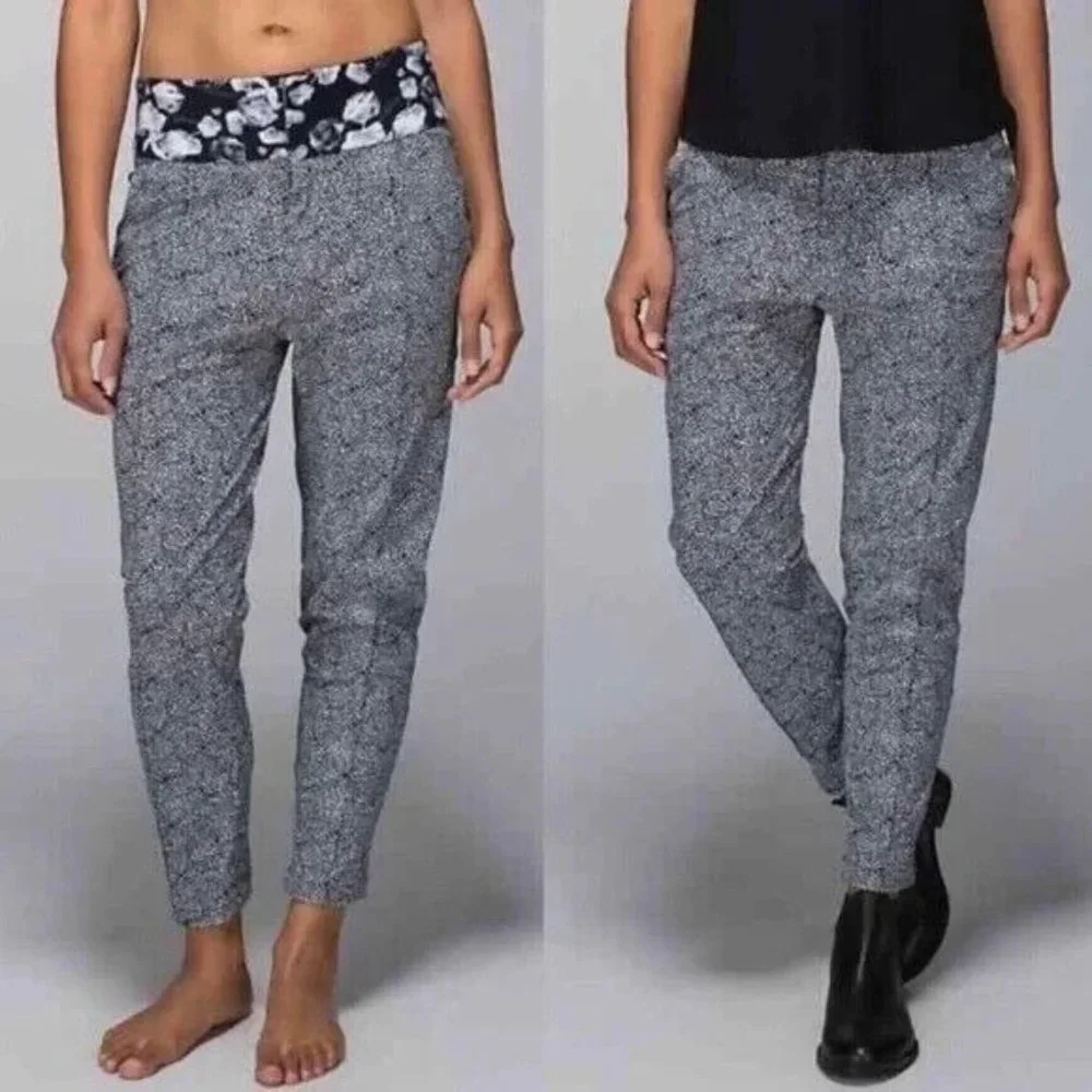 Lululemon Womens 6 Departure Pant Plush Petal Black‎ Floral Cropped Casual Pants